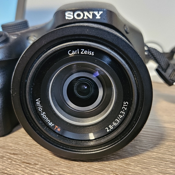 Sony DSC-HX350 20.4MP Camera - Picture 6 of 8